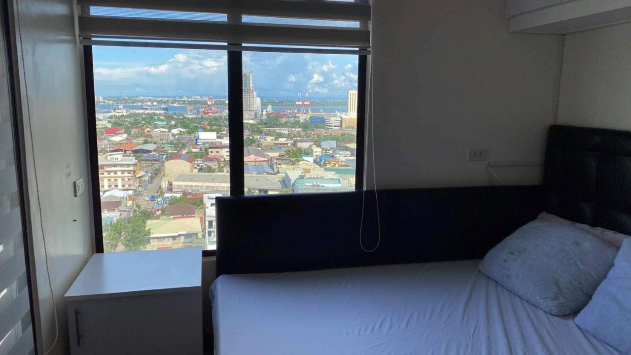 Mabolo Garden Flat A6 With Free Rooftop Pool Cebu Exteriör bild