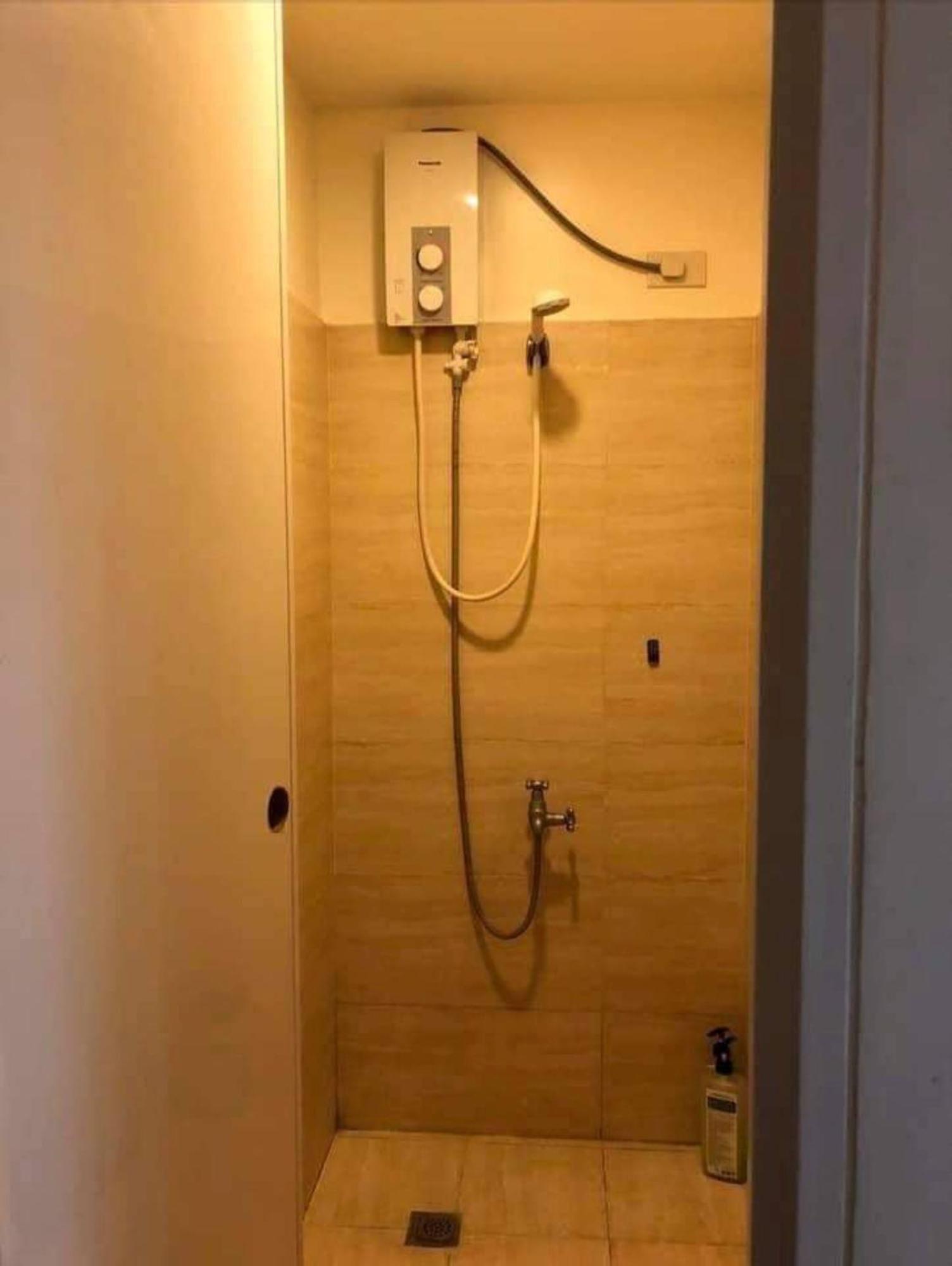 Mabolo Garden Flat A6 With Free Rooftop Pool Cebu Exteriör bild