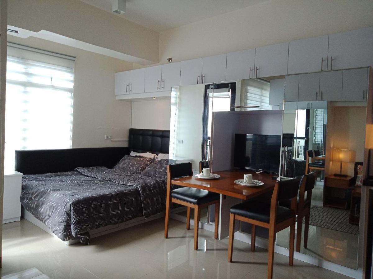 Mabolo Garden Flat A6 With Free Rooftop Pool Cebu Exteriör bild