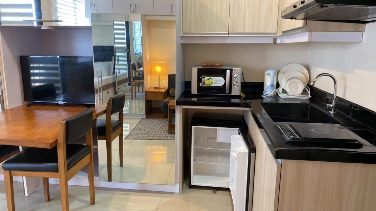 Mabolo Garden Flat A6 With Free Rooftop Pool Cebu Exteriör bild
