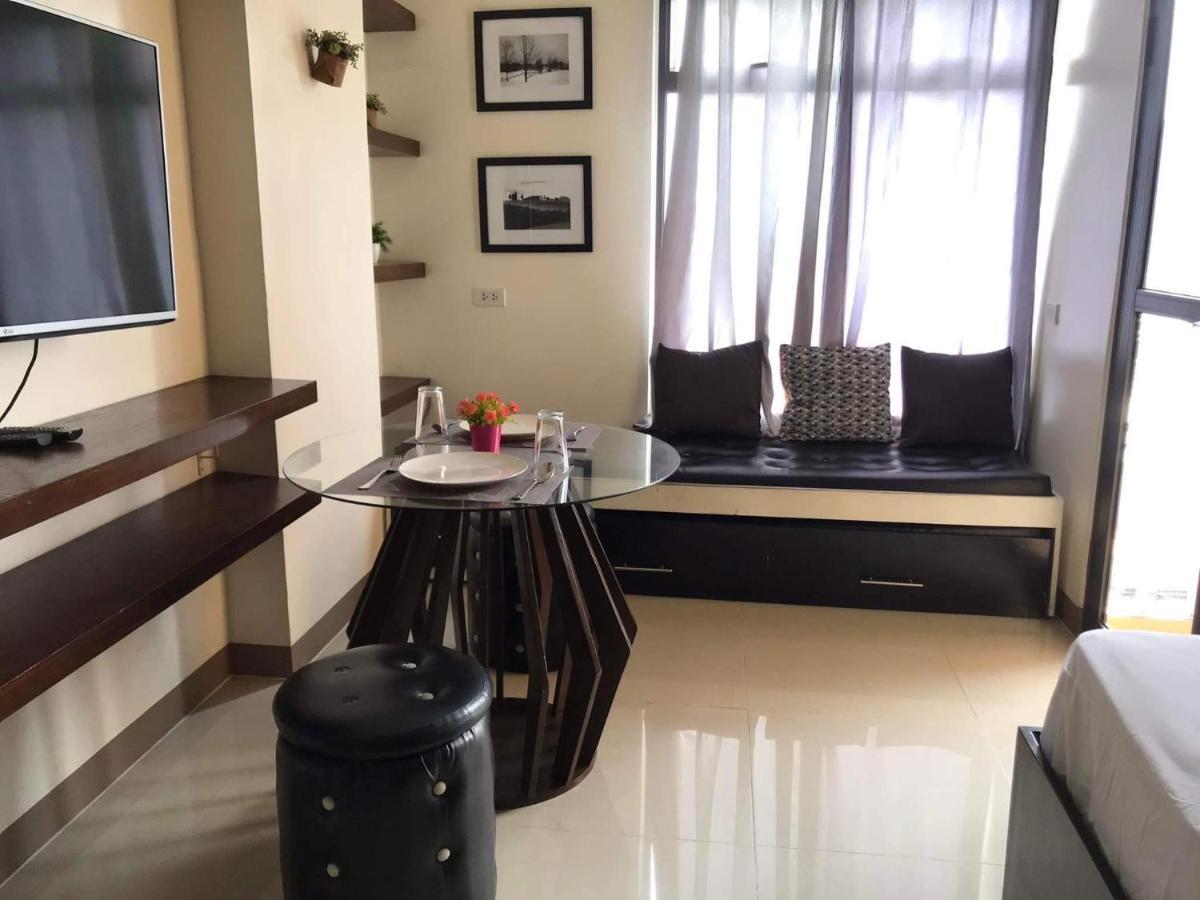 Mabolo Garden Flat A6 With Free Rooftop Pool Cebu Exteriör bild